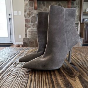Elegant Gray Suede Women's Ankle Boots